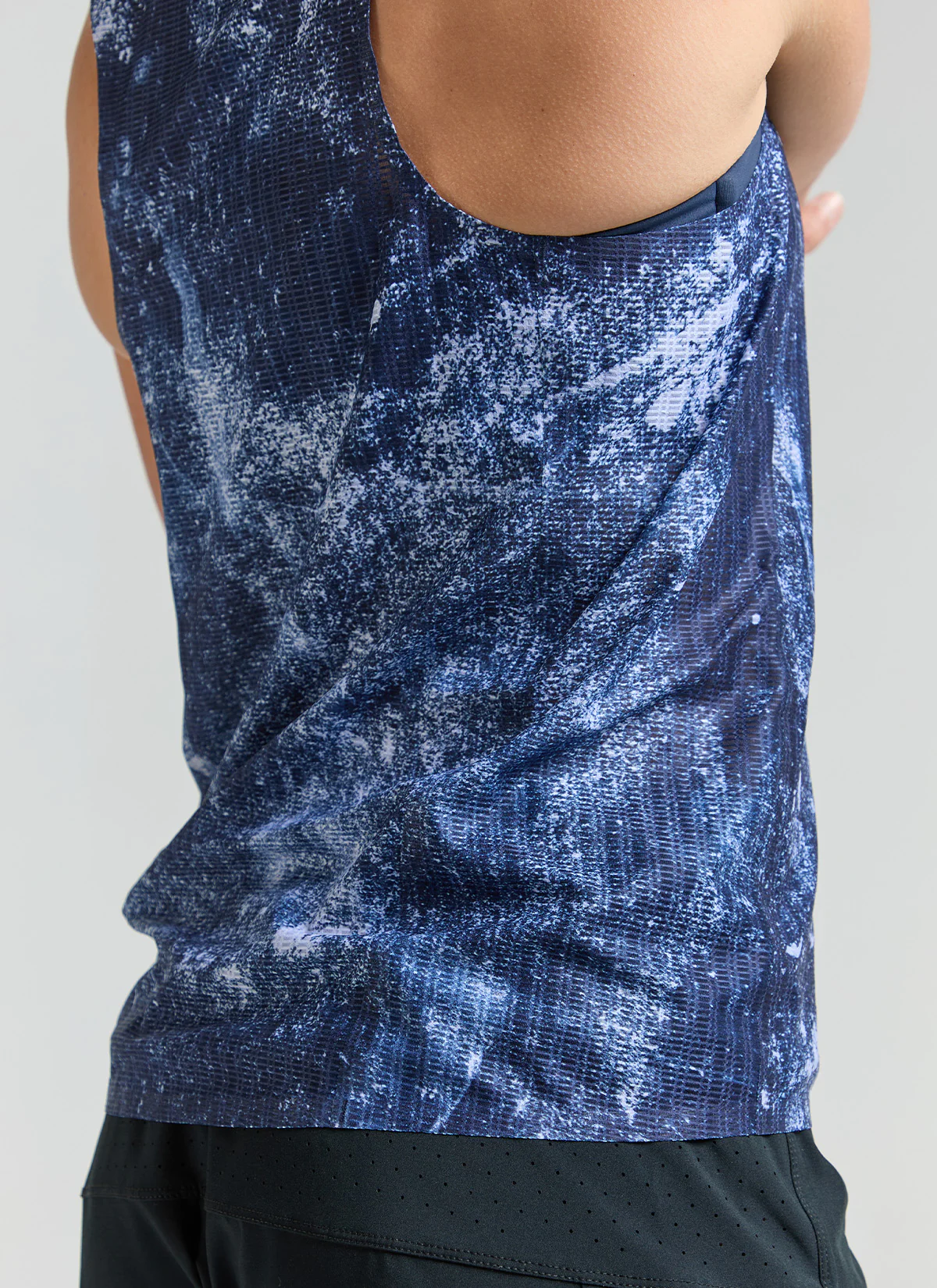 Women's FlyMesh Singlet - SinCity - Image 4